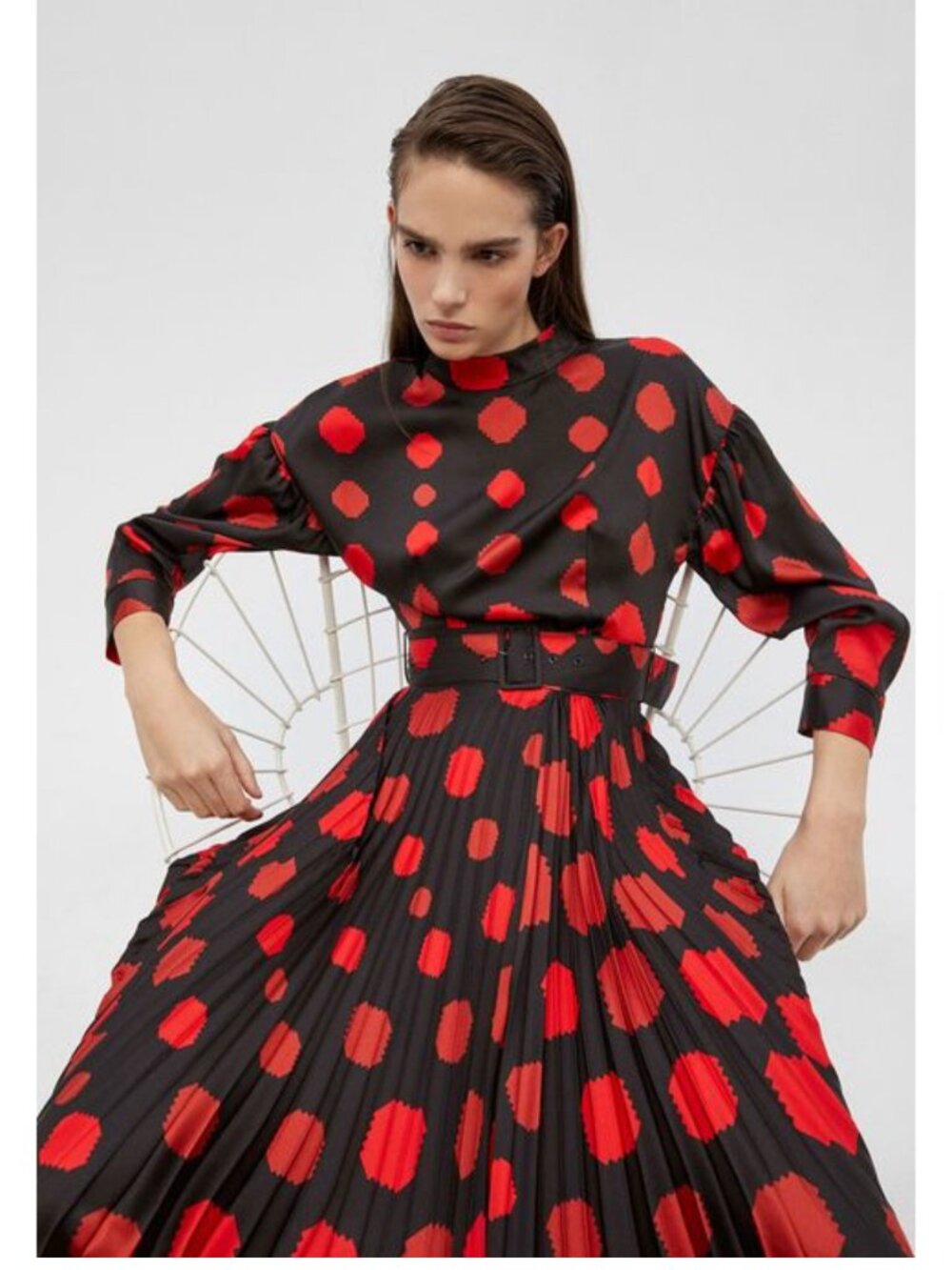 SFERA Red Black Geometric Polka Dot Pleated Long Sleeve Belted Maxi Dress